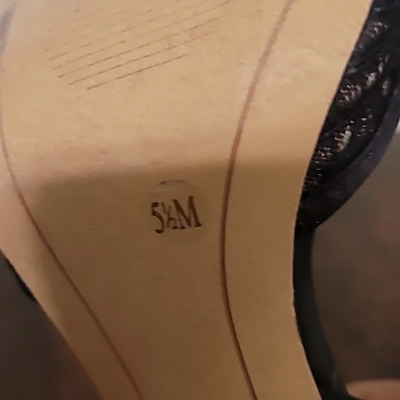 International Concept Black Lace stilettos - Picture 8 of 8